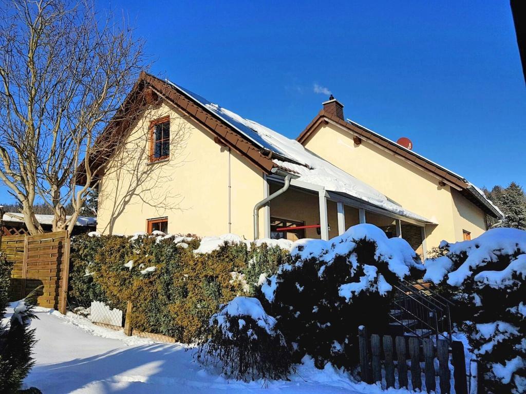 Apartment With Views Of The Ore Mountains Oelsnitz  Esterno foto